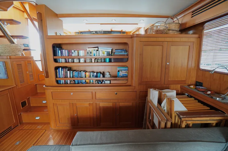 Defly Yacht Photos Pics 