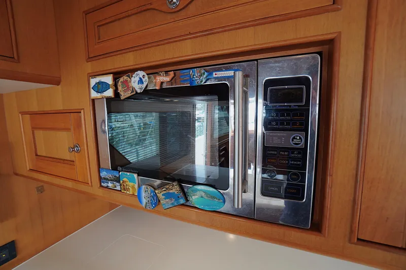 Defly Yacht Photos Pics 