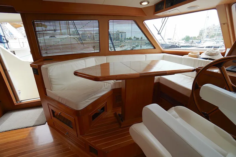 Defly Yacht Photos Pics 