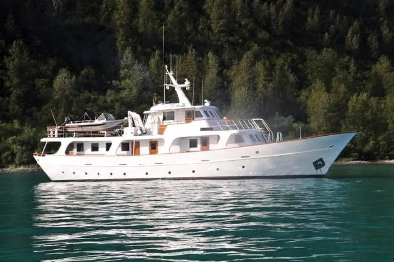 Montego Yacht Photos Pics 
