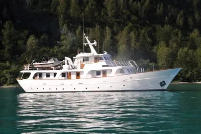 Superyacht Punat