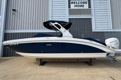Sea Ray SDX 270 Outboard