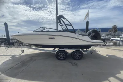 Sea Ray SPX 190 Outboard