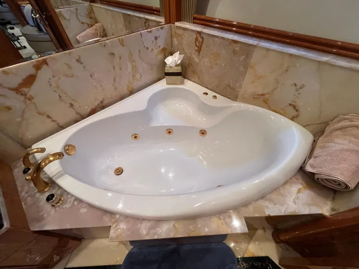 Endless Romance Yacht Photos Pics 