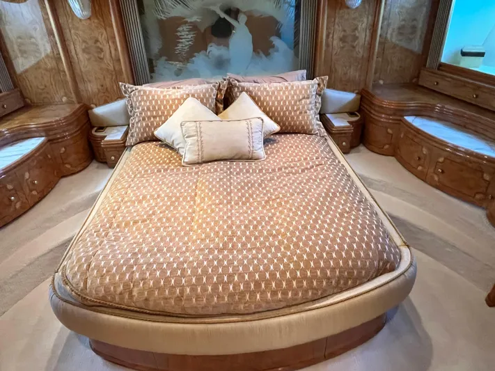 Endless Romance Yacht Photos Pics 