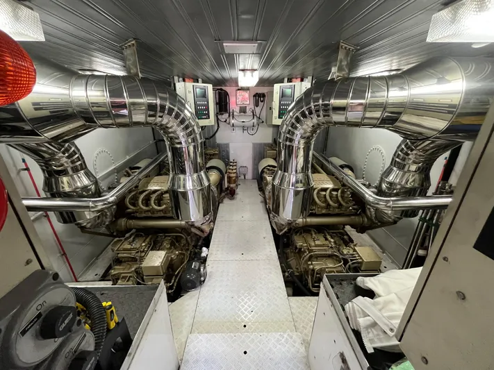 Endless Romance Yacht Photos Pics 