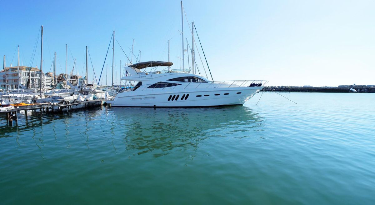2011 Sealine 61 