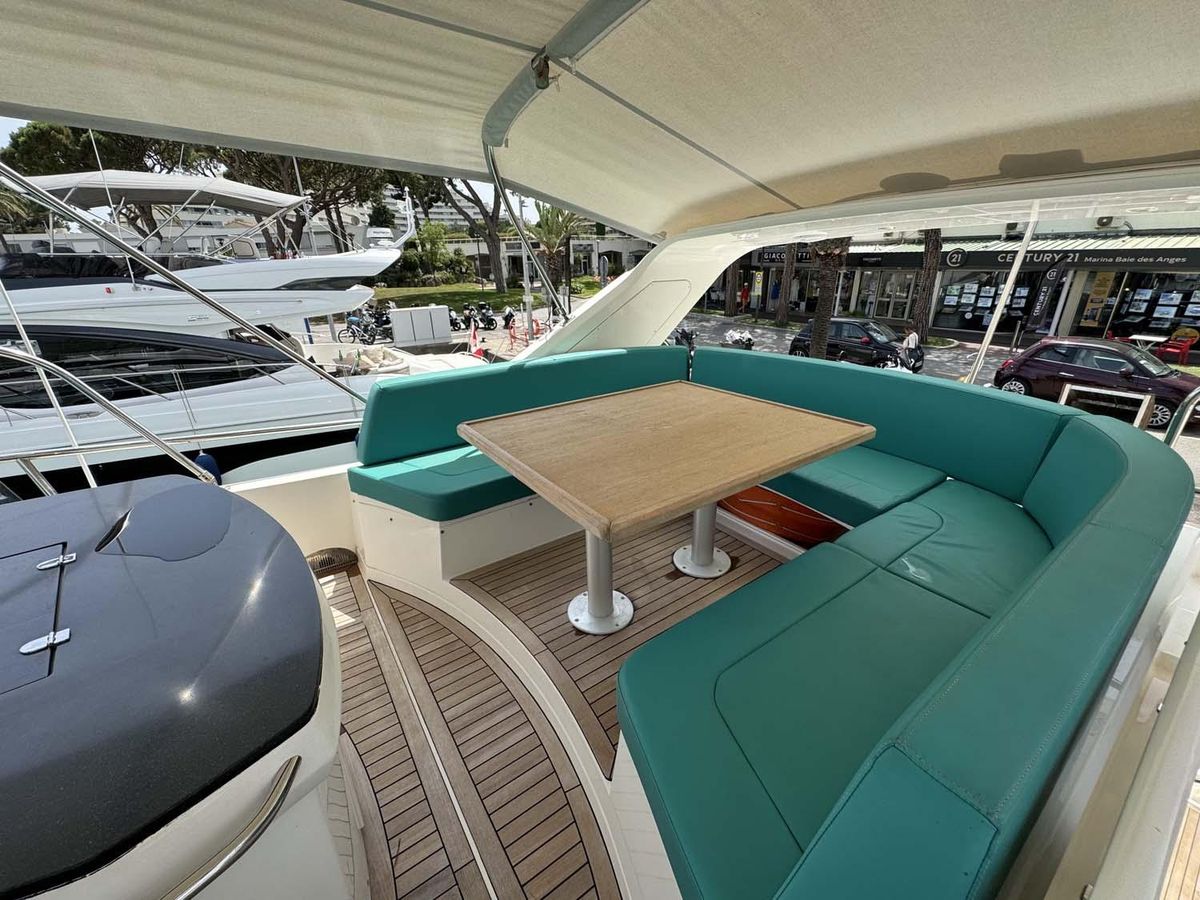 2011 Sealine 61 