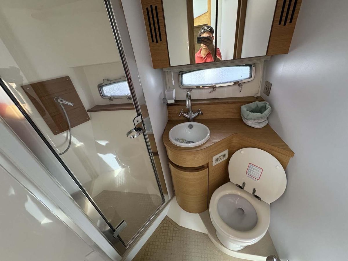 2011 Sealine 61 