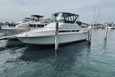 Carver 380 Santego