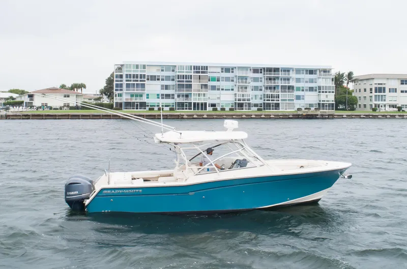 30 Grady White 2019 Yacht Photos Pics Grady White 30 - Exterior Profile