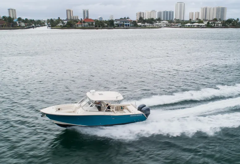 30 Grady White 2019 Yacht Photos Pics Grady White 30 - Exterior Profile