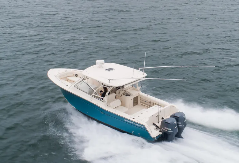 30 Grady White 2019 Yacht Photos Pics Grady White 30 - Exterior Profile