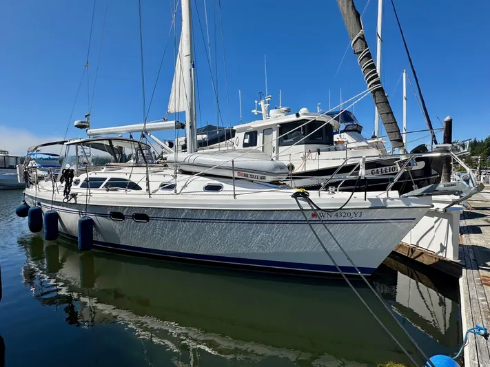 Vita E' Bella Yacht Photos Pics 