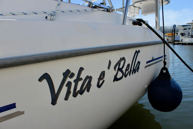 Vita E' Bella Yacht Photos Pics 