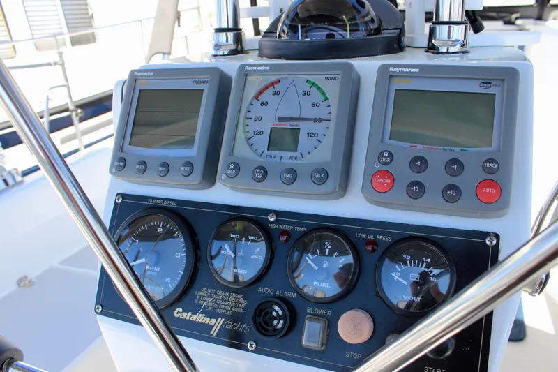 Vita E' Bella Yacht Photos Pics 