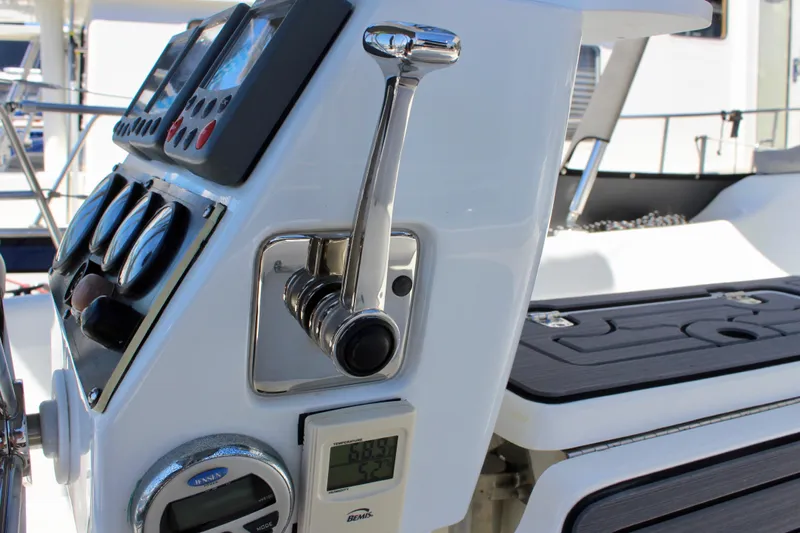 Vita E' Bella Yacht Photos Pics 