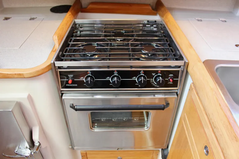 Vita E' Bella Yacht Photos Pics 