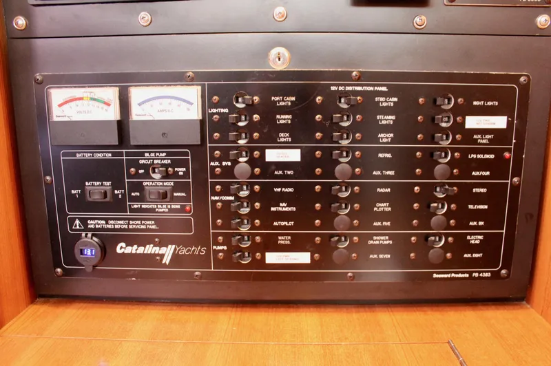 Vita E' Bella Yacht Photos Pics 