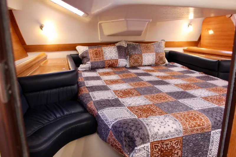 Vita E' Bella Yacht Photos Pics 