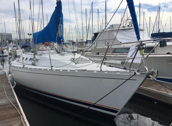1985 Beneteau First 375