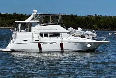 Silverton 402 Motor Yacht