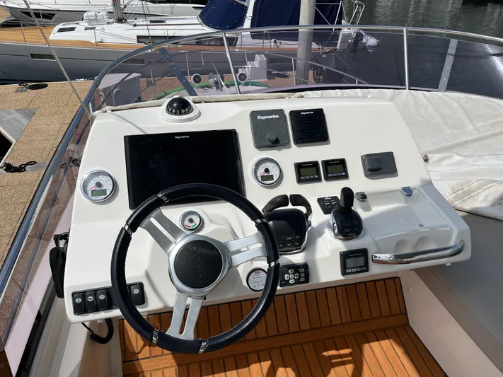 Simorgh Yacht Photos Pics 