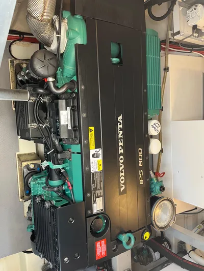 Simorgh Yacht Photos Pics 