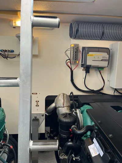 Simorgh Yacht Photos Pics 