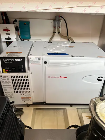 Simorgh Yacht Photos Pics 