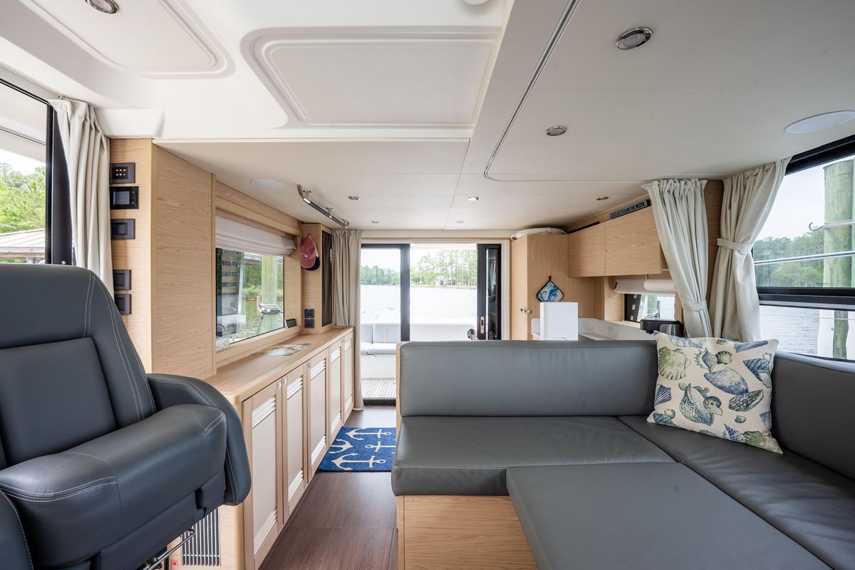 2022 Beneteau 48 