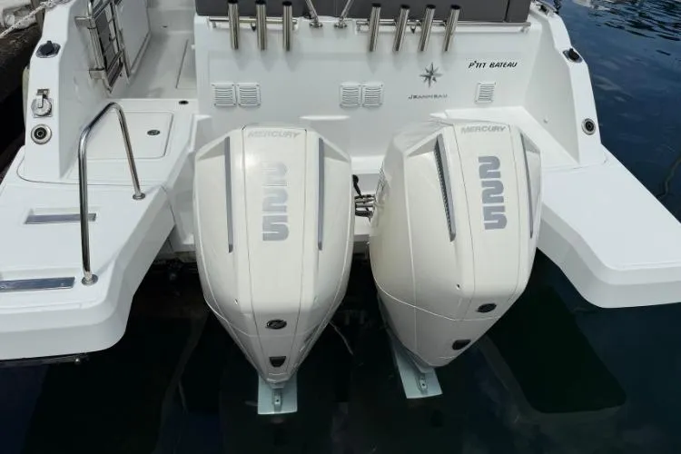 P'tit Bateau Yacht Photos Pics 2022 Jeanneau Cap Camarat 9.0 WA with dual Mercury outboard engines.