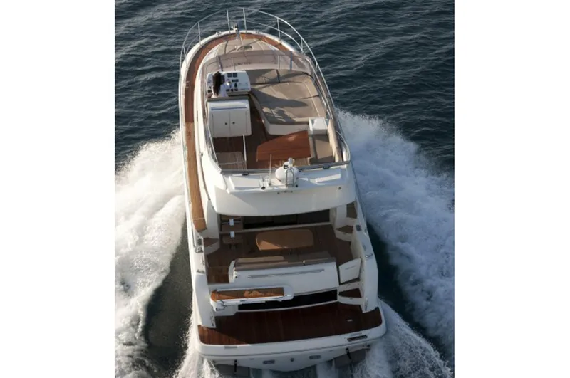 Out And Aboat Yacht Photos Pics Manufacturer Provided Image