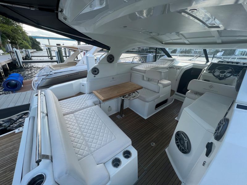 2016 Jeanneau Leader 36