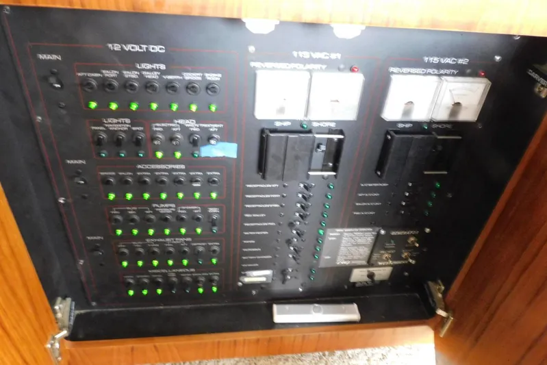 La Vida Yacht Photos Pics Electrical control panel on a 1993 Carver 445 Aft Cabin Motor Yacht.