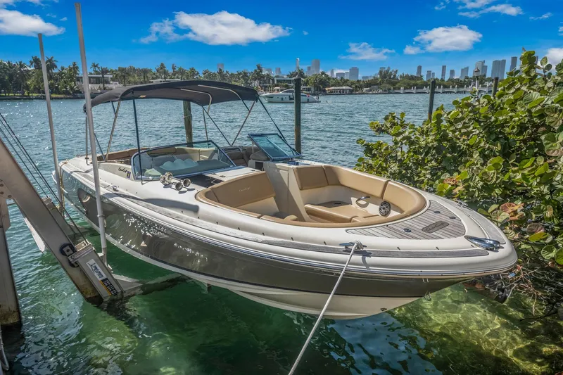 Chris-craft Launch 32 Yacht Photos Pics 