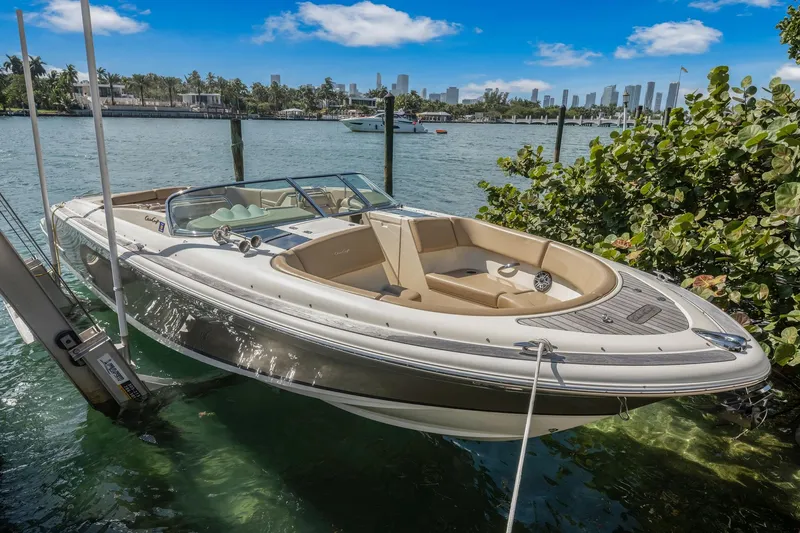 Chris-craft Launch 32 Yacht Photos Pics 