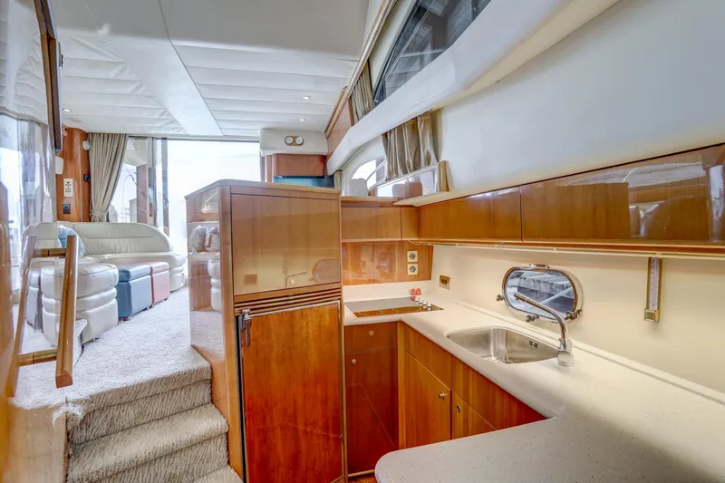 Zanzara Yacht Photos Pics 