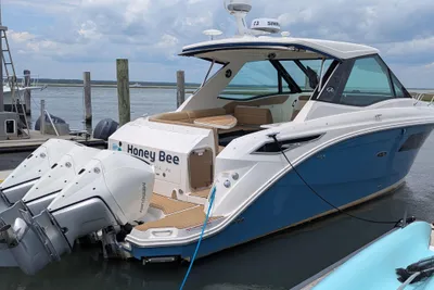 Sea Ray Sundancer 320