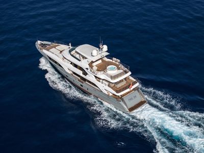 Yacht