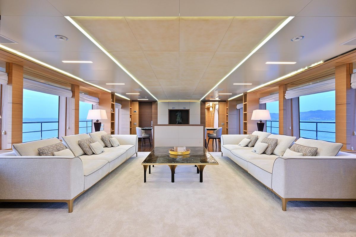 2014 Benetti 132 