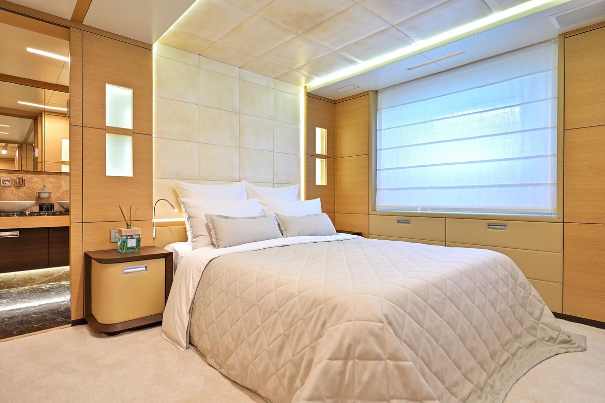 2014 Benetti 132 