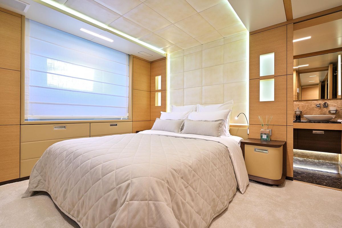 2014 Benetti 132 