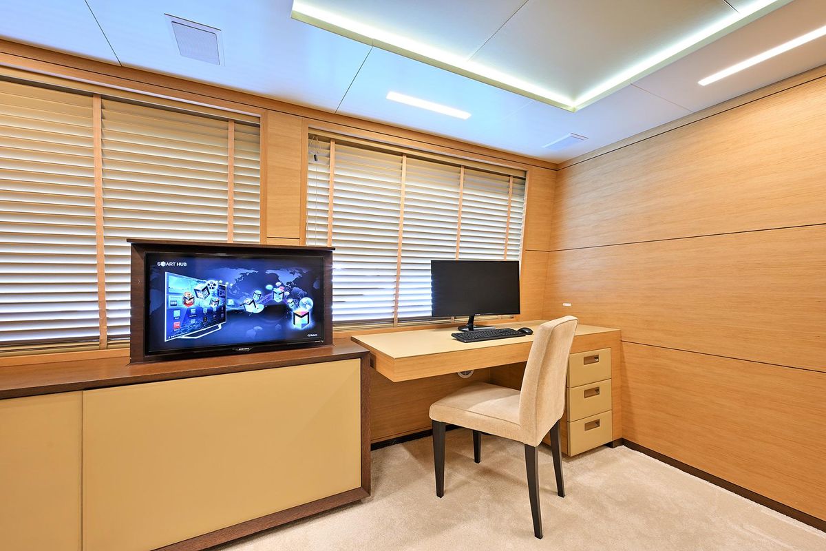 2014 Benetti 132 