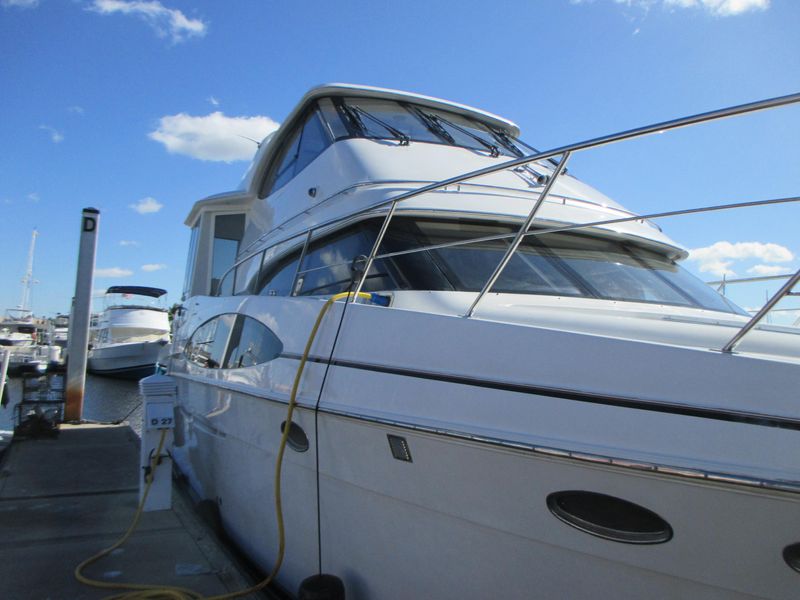 2000 Carver 506 Motor Yacht