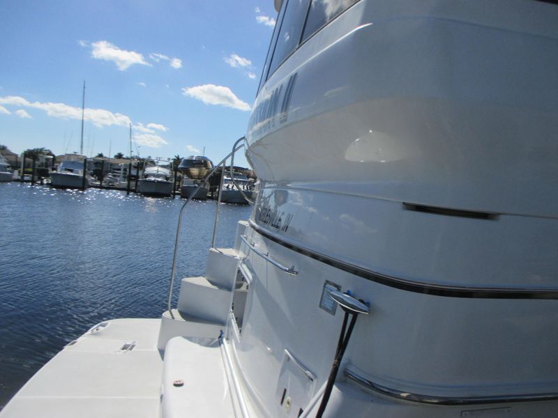 2000 Carver 506 Motor Yacht