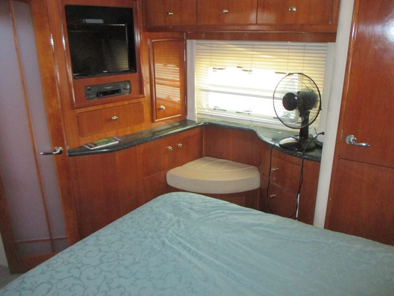 2000 Carver 506 Motor Yacht