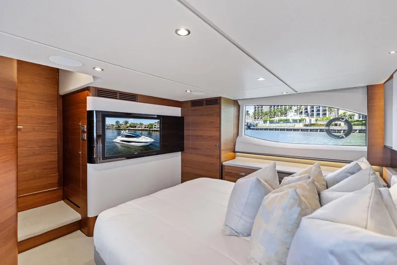 Endless Summer Yacht Photos Pics 2020 Princess V55 Endless Summer Owner's Suite