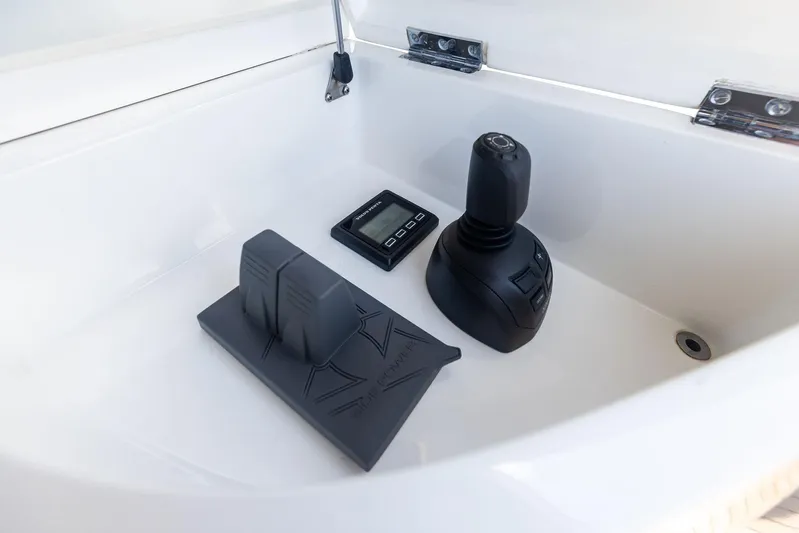 Endless Summer Yacht Photos Pics 