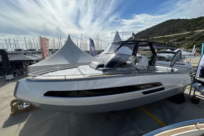 2024 Invictus GT 320